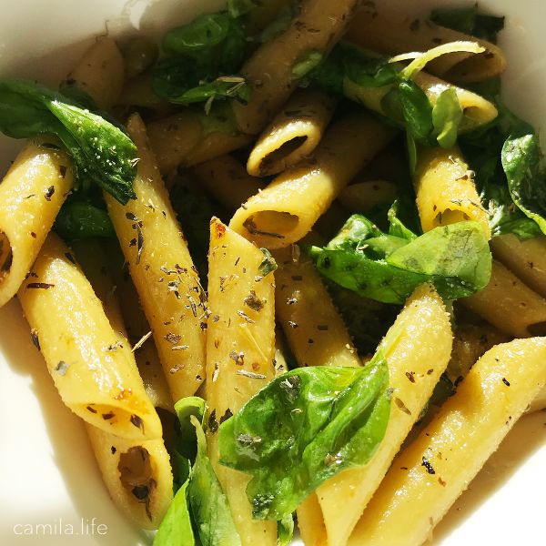 Easy Penne LOVE - Vegan Recipe on camila.life