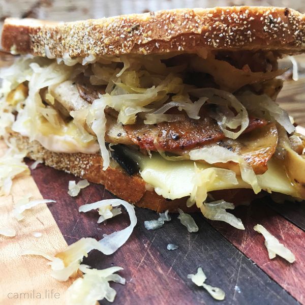 Rueben LOVE - Vegan Recipe on camila.life