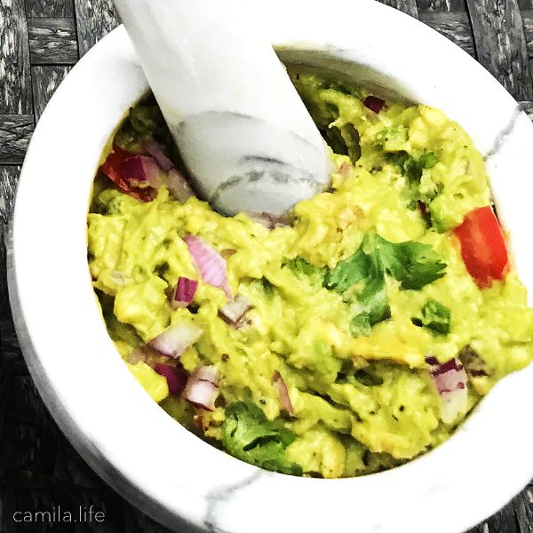 Zesty Guac LOVE - Vegan Recipe on camila.life